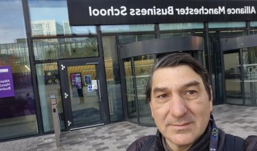 Profesor del ESE participa en conferencia internacional sobre gobierno corporativo en Manchester