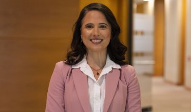 Paper de la profesora María José Bosch es aceptado en prestigioso journal sobre trabajo remoto y familia